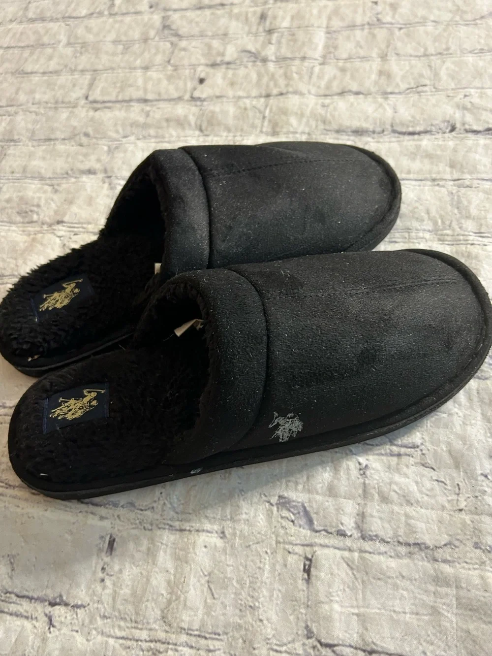 U.S.POLO ASSN. MENS BLACK SCUFF FUZZY FAUX SHEARLING LINING SLIPPERS LOGO 9/10
